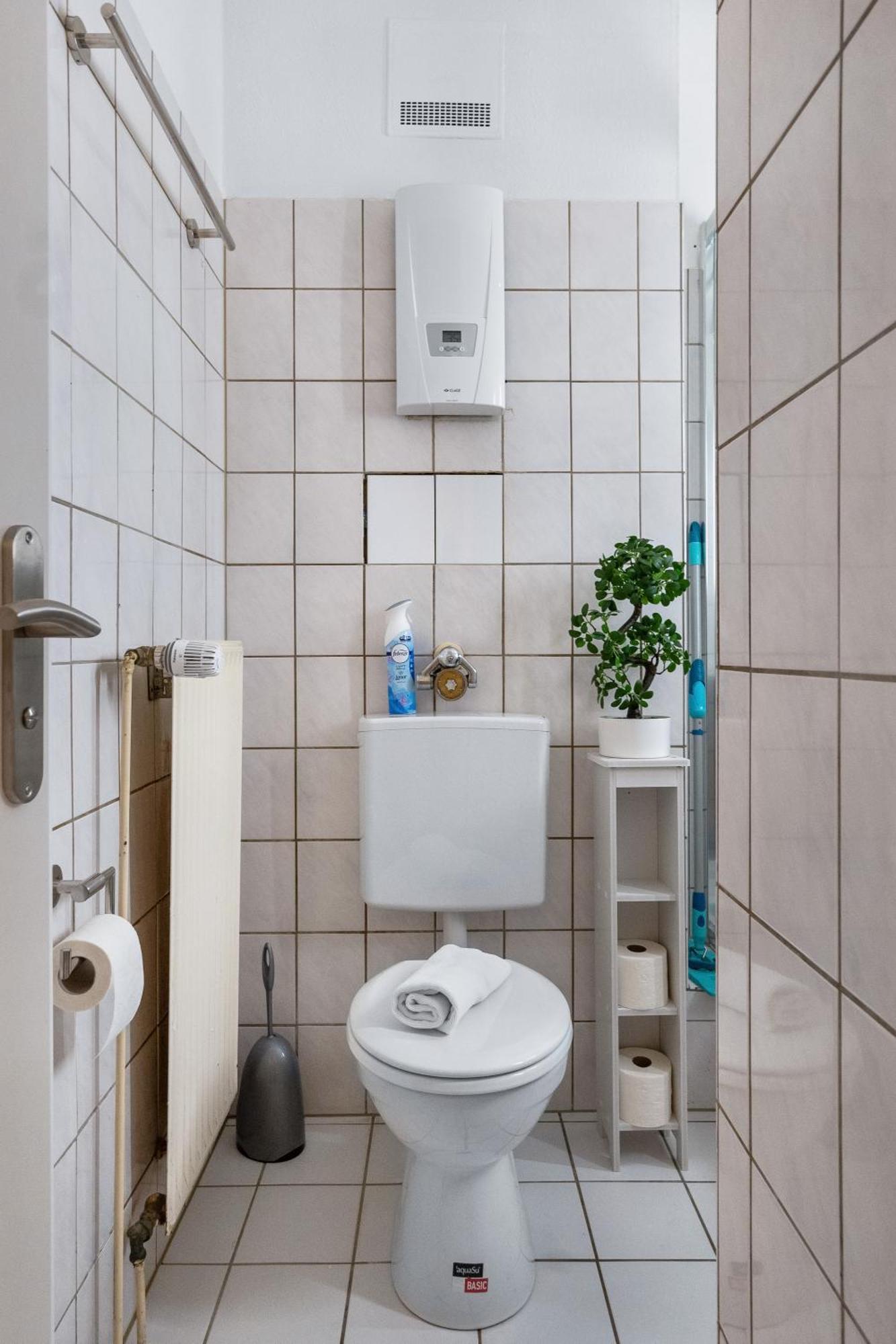 Messe, Monteure, Budget - Einfache Komfortable 2 Personen Wohnung Дуйсбург Екстер'єр фото