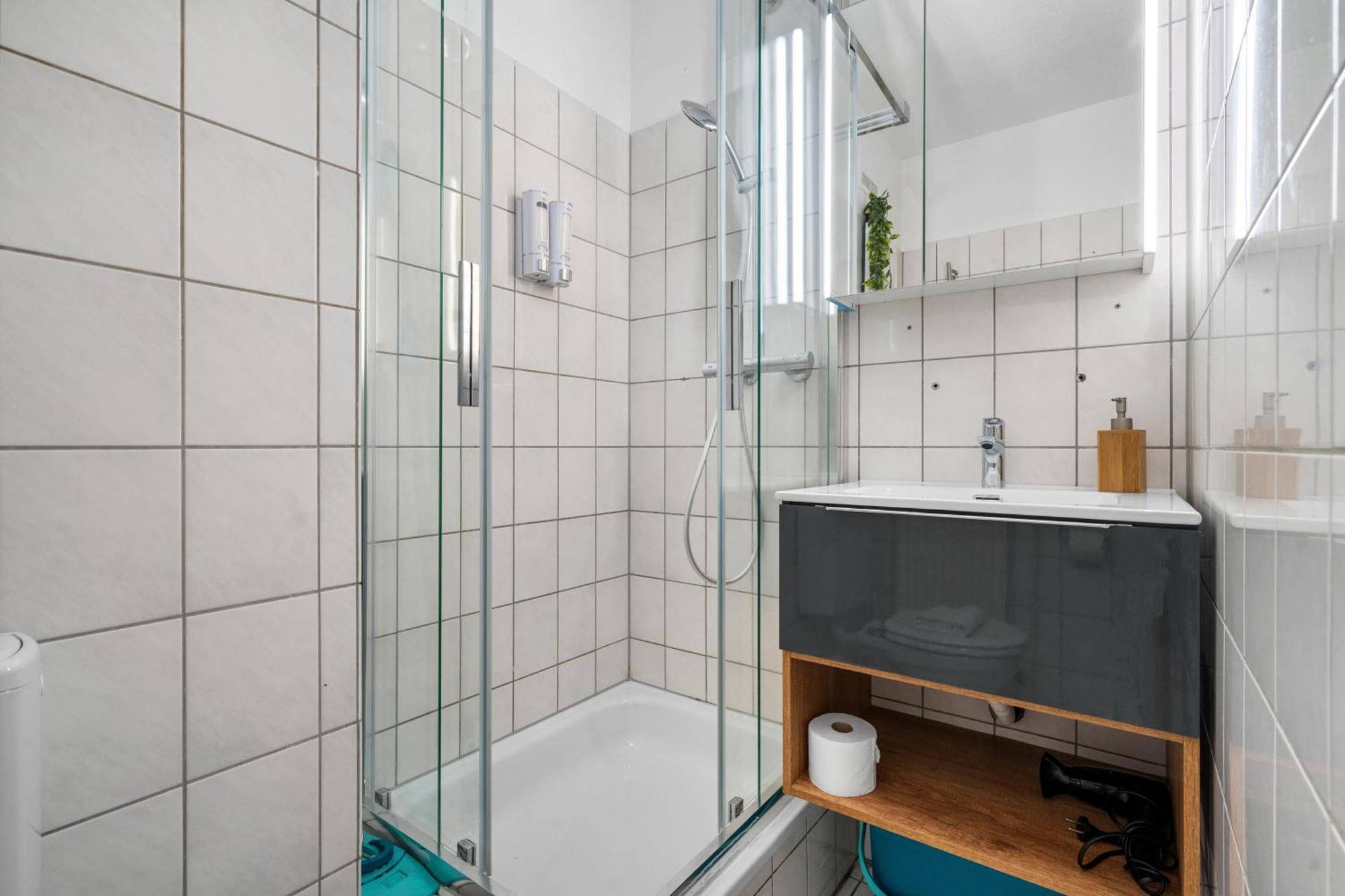Messe, Monteure, Budget - Einfache Komfortable 2 Personen Wohnung Дуйсбург Екстер'єр фото