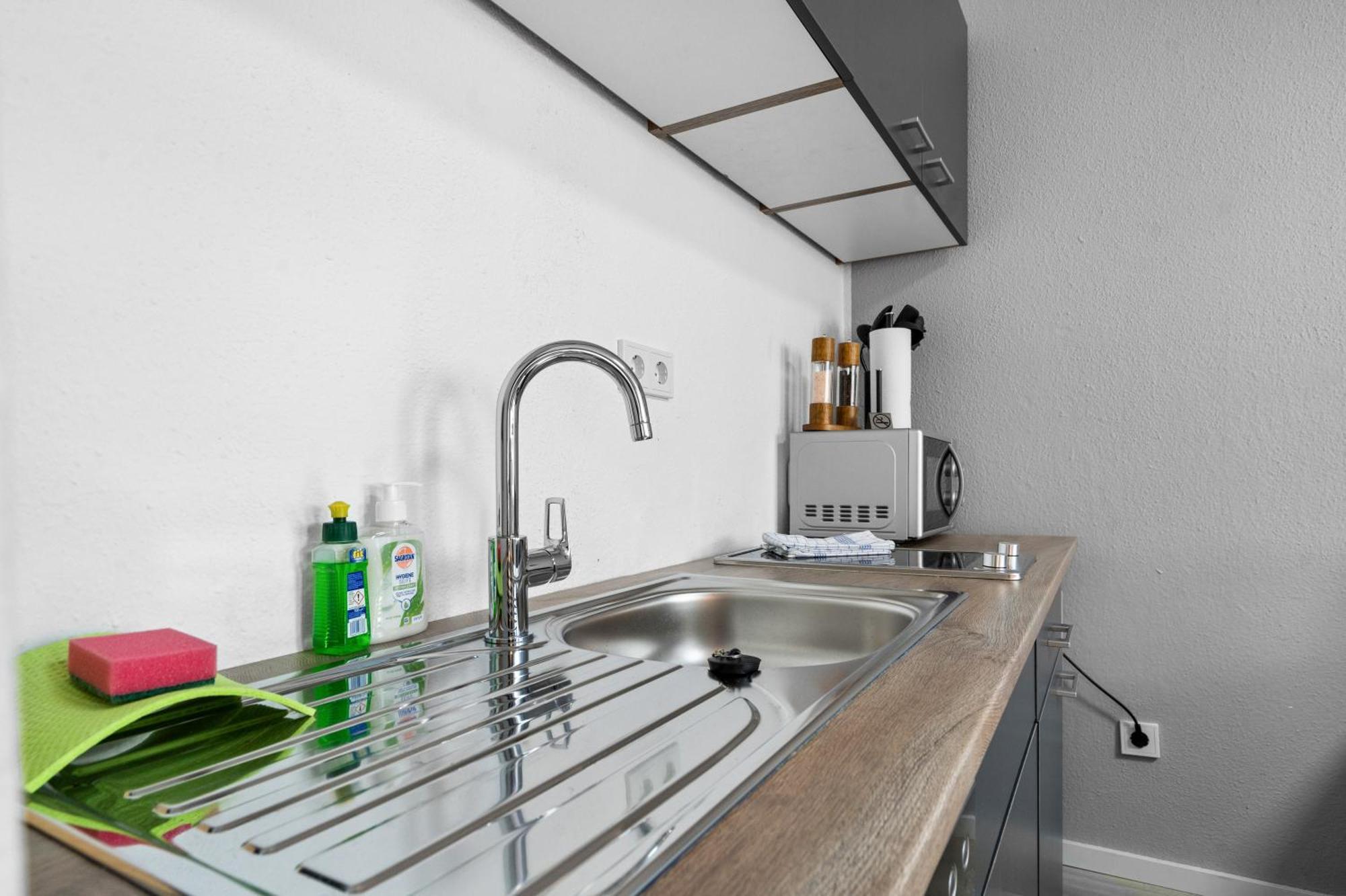 Messe, Monteure, Budget - Einfache Komfortable 2 Personen Wohnung Дуйсбург Екстер'єр фото